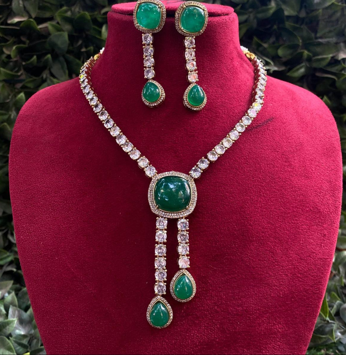 Collar Design Necklace Set