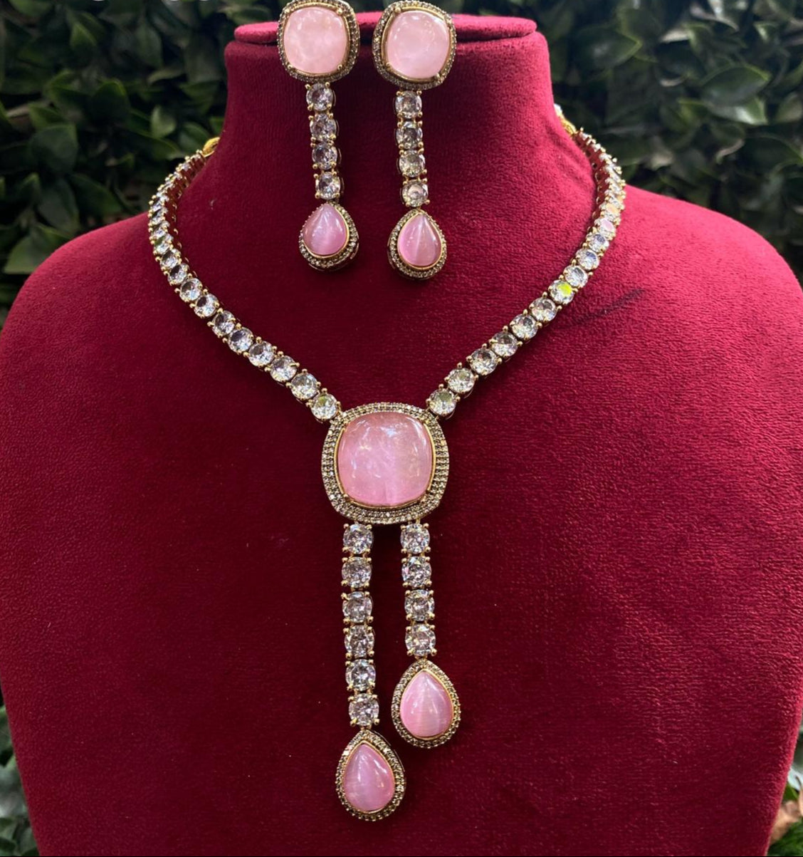 Collar Design Necklace Set