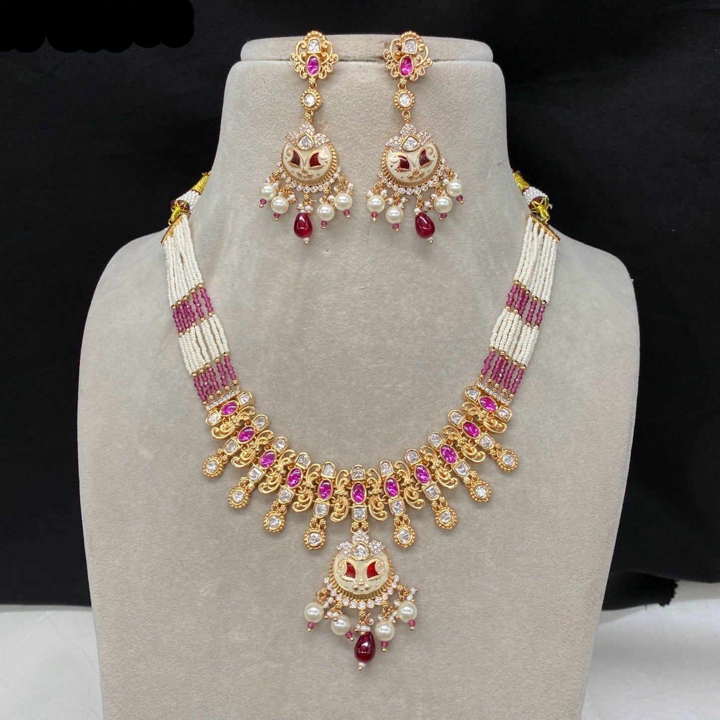 Necklace Set
