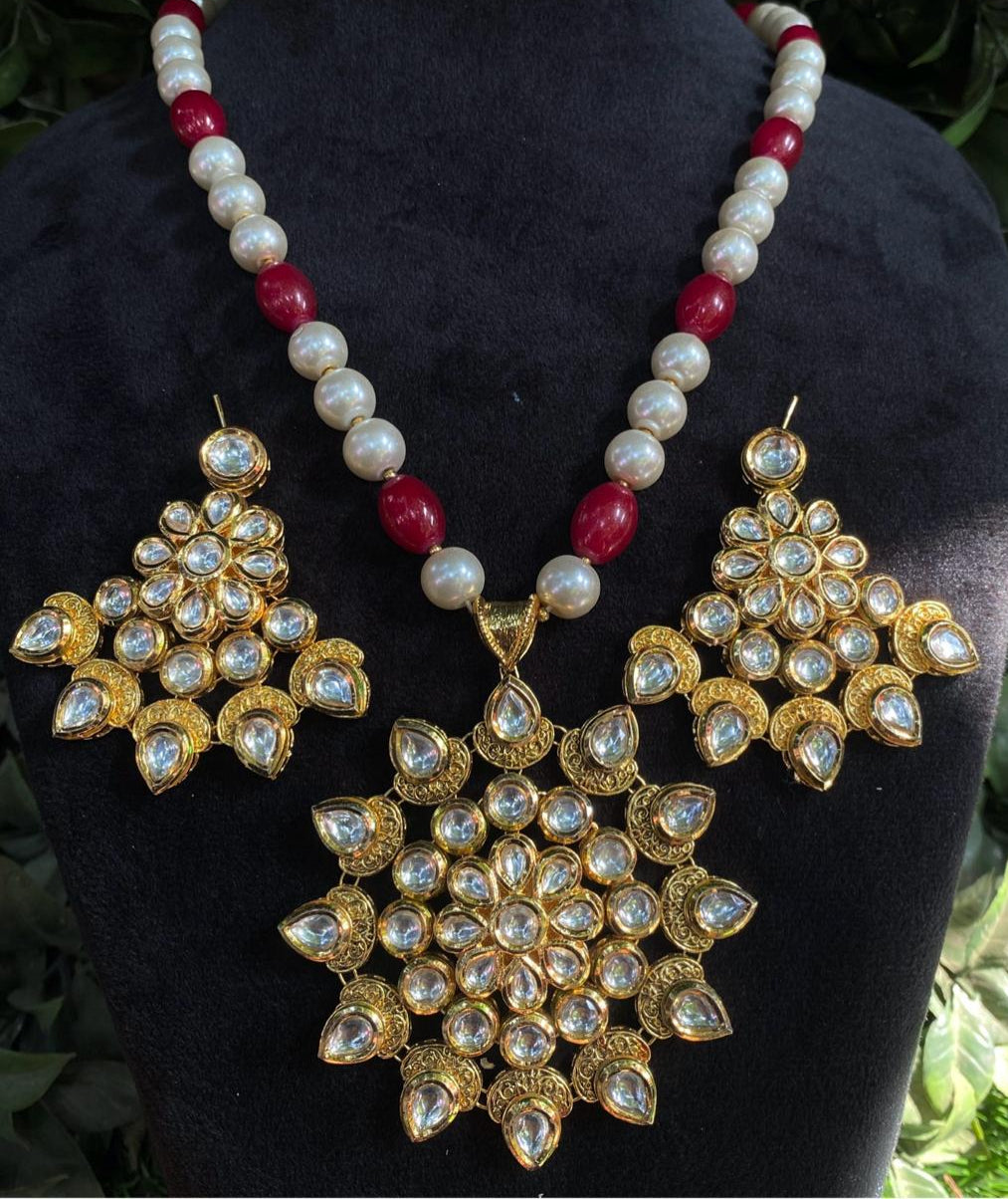 Light Weight Necklace Set